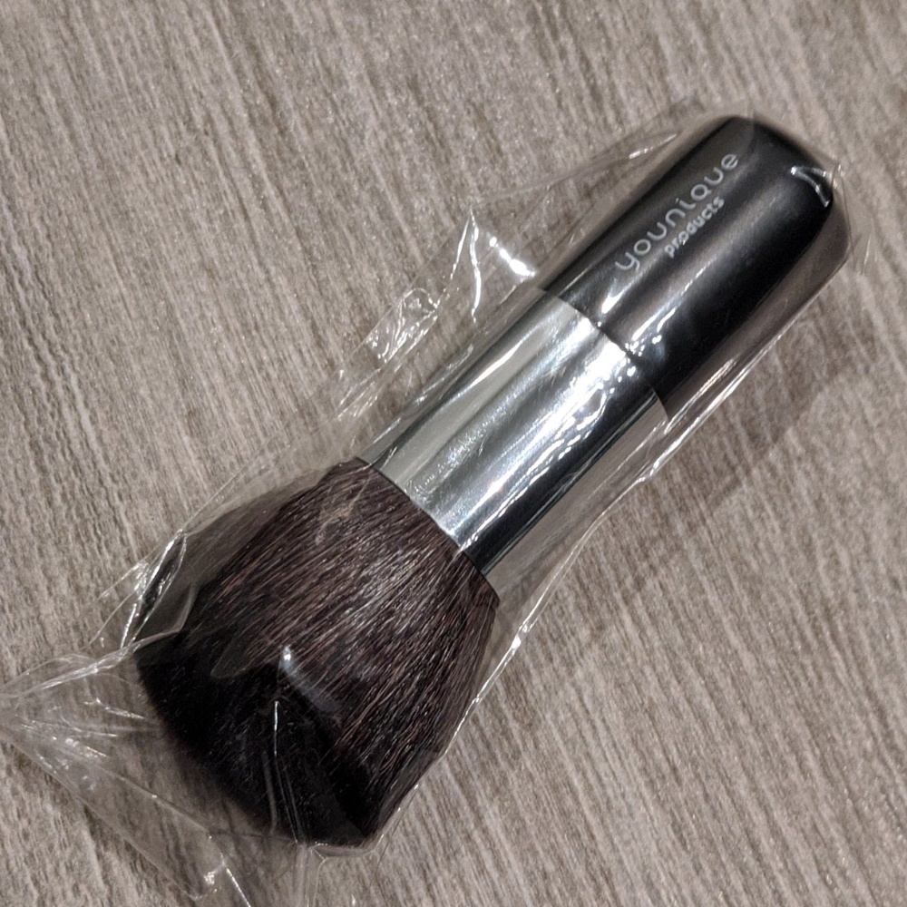 Powder Brush